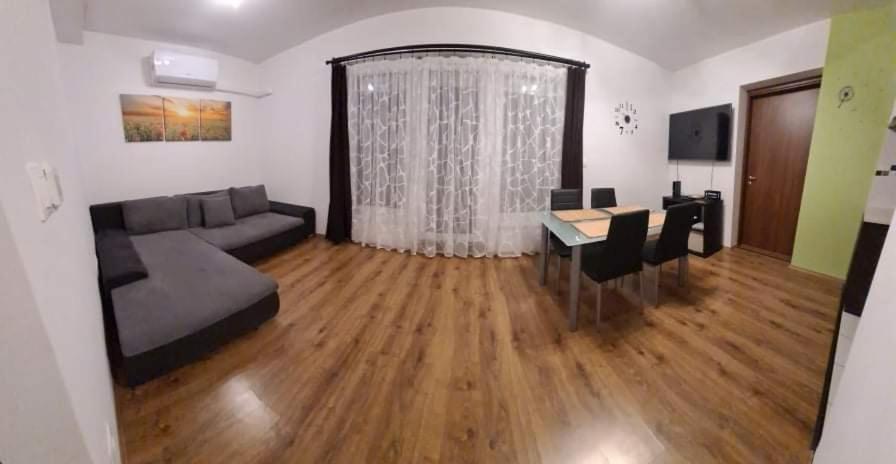 Smarthomeapartman Hajdúszoboszló Esterno foto
